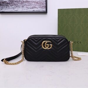 🎄Gucci GG Marmont matelassé mini bag black leather